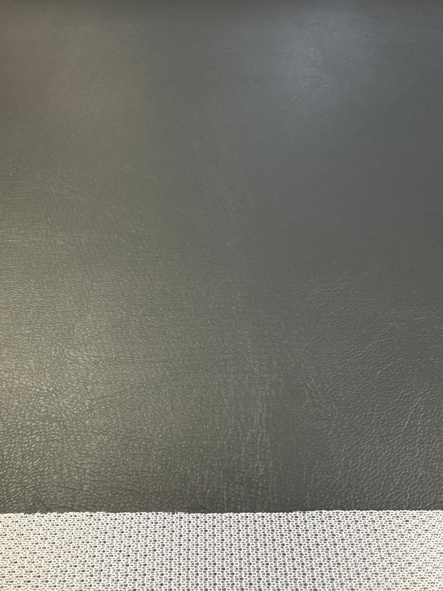 V63 BLACK PLAIN 0.9MM VINYL