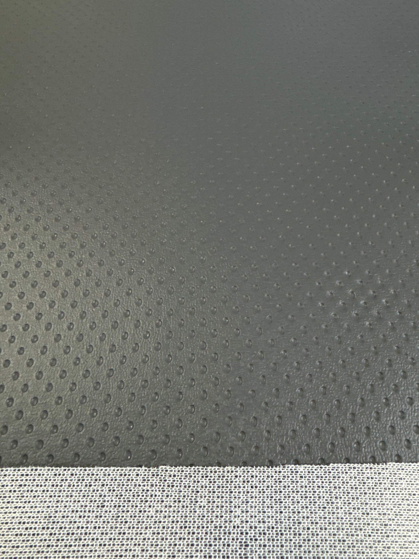 V 71 CHARC PERF 0.9MM VINYL