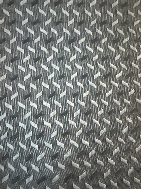 GEO TWO-TONE ANGLED GREY (CAR-FAB)