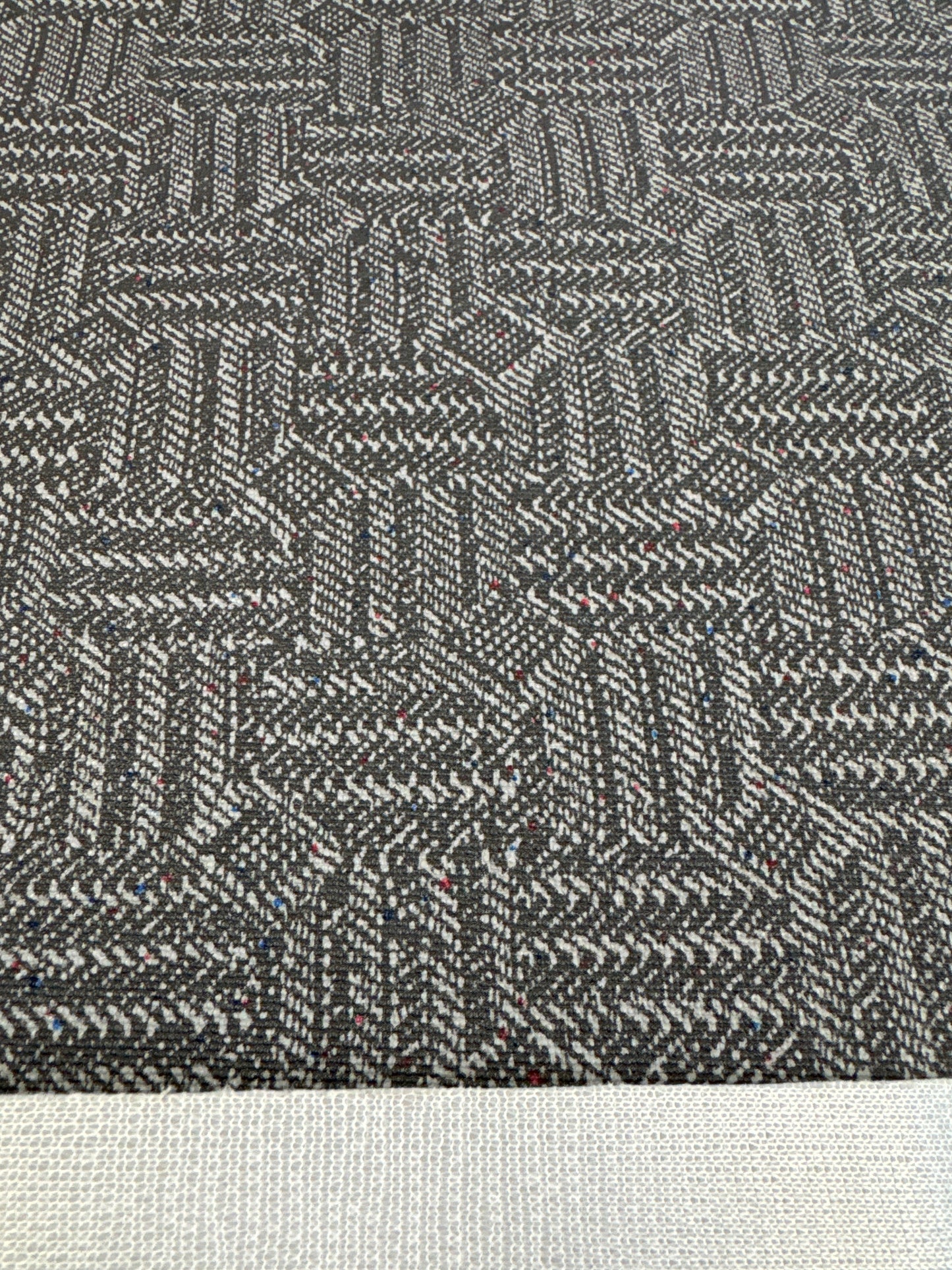 V81 NISSAN 1.0MM VINYL